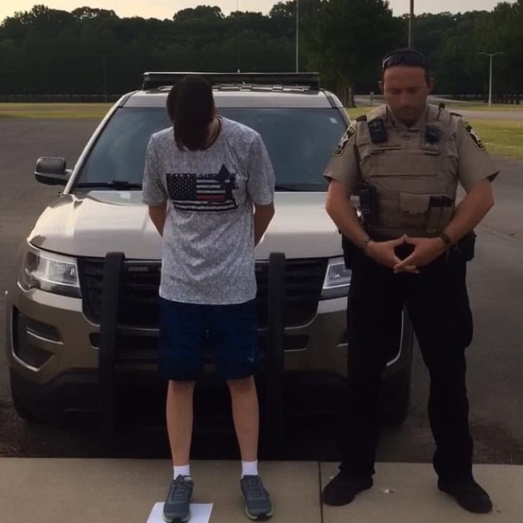 Meet your Posher, Santana - Picture 5 of 17